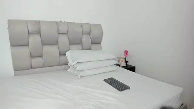 Susan-Sweet-7 online show from February 12, 2025, 8:07 pm