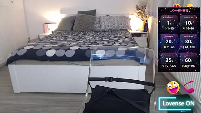 KimBeee online show from February 21, 2025, 7:01 am