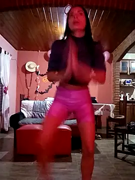 Chicavixy online show from November 5, 2025, 1:27 am