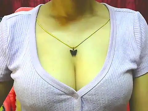 ishmita99 online show from September 19, 2025, 4:47 am