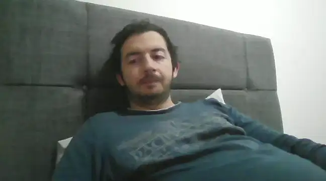 laynufff online show from February 2, 2025, 5:42 am