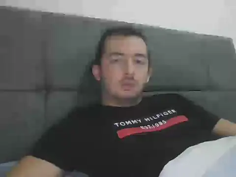 laynufff online show from October 19, 2025, 3:01 pm