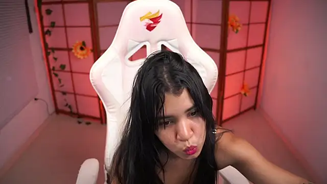 Snapshot of its_lola24 chatting on October 4, 2025, 1:58 am its lola24 online show from October 4, 2025, 1:58 am