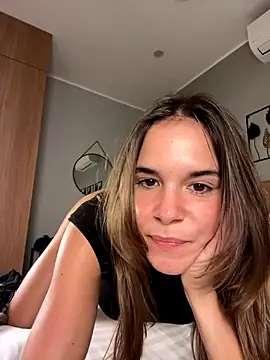 JuicyFruits93 online show from November 28, 2025, 9:34 am