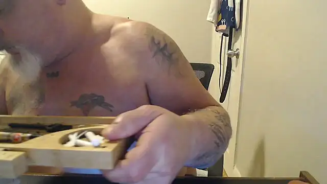 Newfiesausage1972 online show from March 4, 2025, 8:16 pm