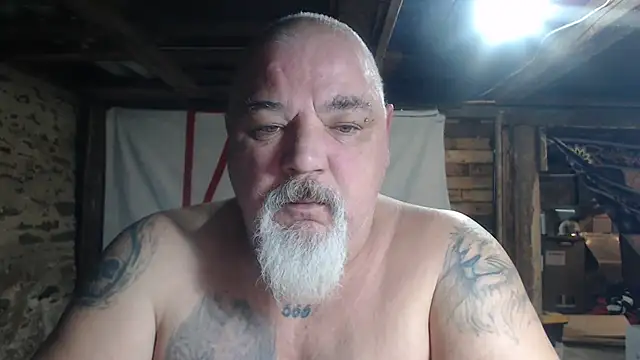 Newfiesausage1972 online show from March 13, 2026, 7:15 am