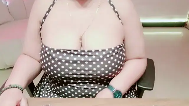 Gracefulgoddess online show from March 8, 2026, 9:02 am