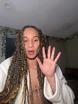 Snapshot of Shuggabutt chatting on January 10, 2025, 7:25 am Shuggabutt online show from January 10, 2025, 7:25 am