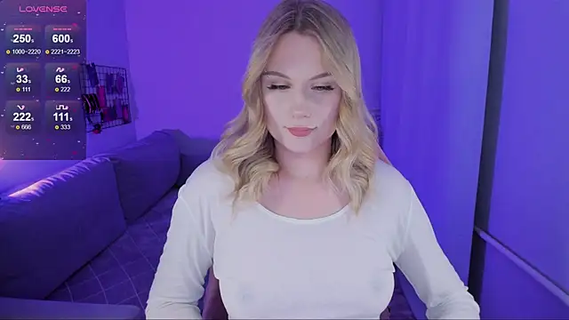 Honey blonde online show from October 7, 2025, 9:12 pm