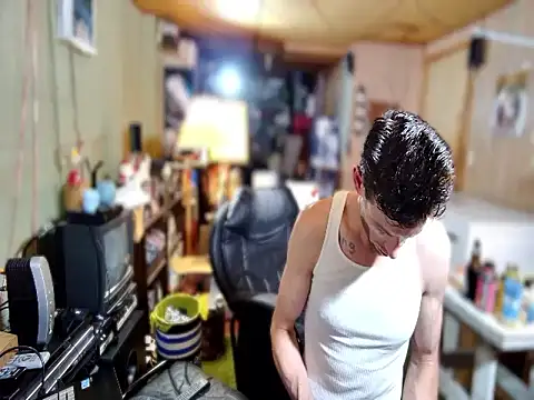 Snapshot of savageconfidence chatting on October 1, 2025, 9:04 am savageconfidence online show from October 1, 2025, 9:04 am