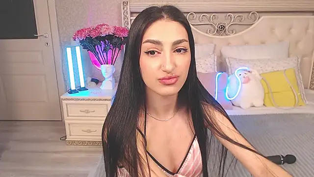 Lina Robbins online show from February 16, 2026, 2:40 am