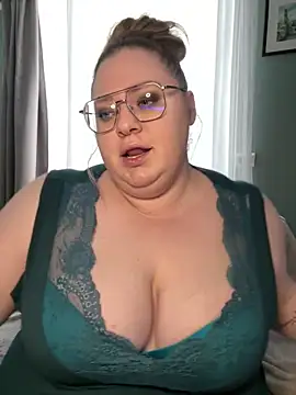 Snapshot of Chloe_WS chatting on February 21, 2025, 12:50 pm Chloe WS online show from February 21, 2025, 12:50 pm