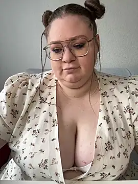 Snapshot of Chloe_WS chatting on March 17, 2025, 6:18 am Chloe WS online show from March 17, 2025, 6:18 am