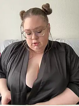 Snapshot of Chloe_WS chatting on March 17, 2025, 10:06 am Chloe WS online show from March 17, 2025, 10:06 am