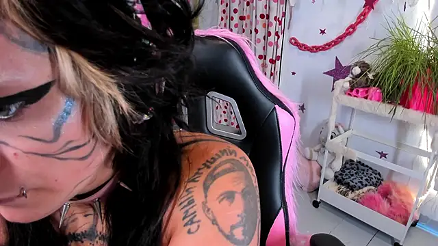 Snapshot of lady_sontse_ chatting on May 14, 2026, 8:26 pm lady sontse online show from May 14, 2026, 8:26 pm