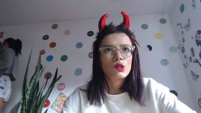 Snapshot of Yaumiko chatting on December 22, 2024, 12:16 pm Yaumiko online show from December 22, 2024, 12:16 pm