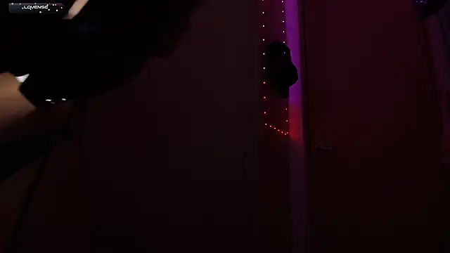 Snapshot of tinysofia_ chatting on February 1, 2025, 1:12 am tinysofia  online show from February 1, 2025, 1:12 am