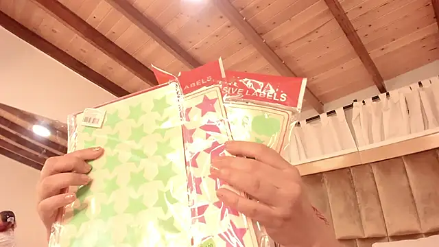 Twwiiggy online show from February 15, 2025, 2:47 am