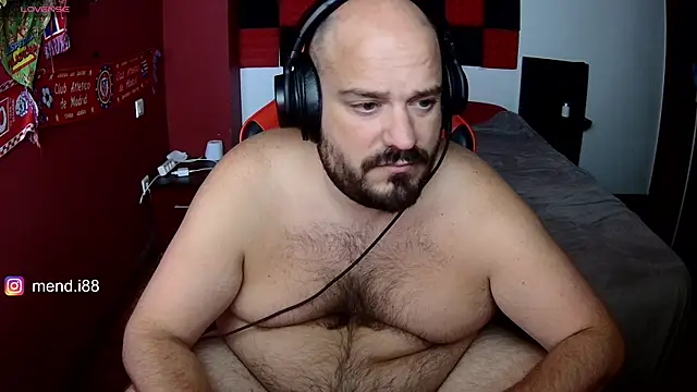 menditeta1 online show from September 10, 2025, 9:26 pm