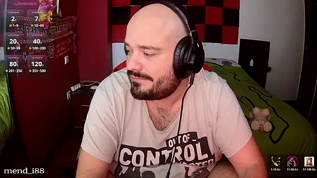 menditeta1 online show from February 9, 2026, 8:24 pm