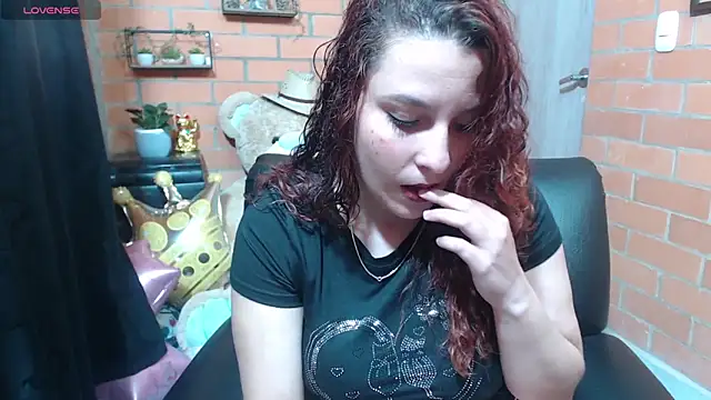 alexia 87 online show from September 30, 2025, 12:04 am