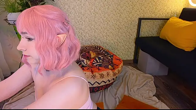 EmmyAmbros online show from October 23, 2025, 11:35 pm