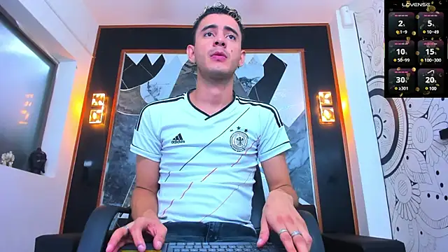 Snapshot of kai_borman chatting on February 22, 2025, 12:29 pm kai borman online show from February 22, 2025, 12:29 pm