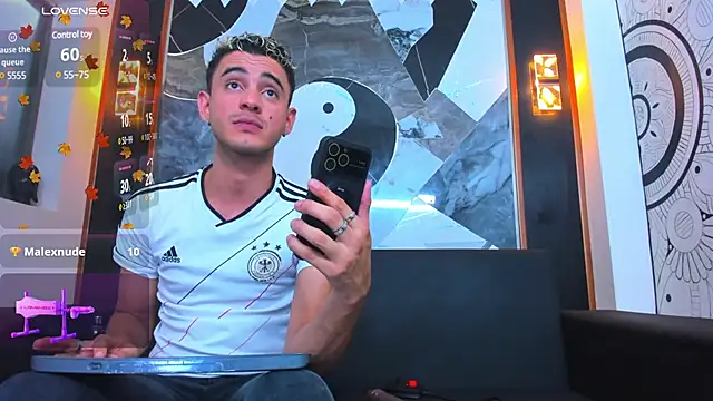 Snapshot of kai_borman chatting on February 22, 2025, 4:09 pm kai borman online show from February 22, 2025, 4:09 pm