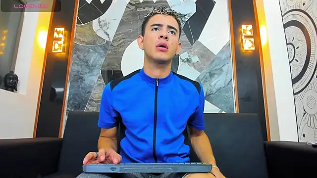 Snapshot of kai_borman chatting on February 27, 2025, 8:09 pm kai borman online show from February 27, 2025, 8:09 pm