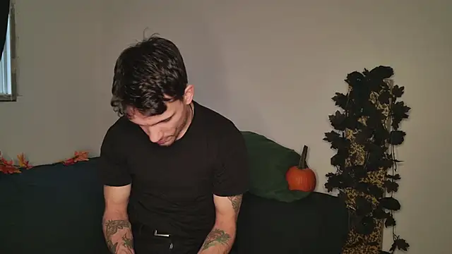 JackDesFeux online show from November 3, 2025, 8:32 pm