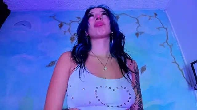 SaturnooStonee online show from April 1, 2026, 1:39 am