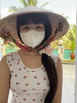 BabyThree  online show from January 27, 2025, 8:18 am