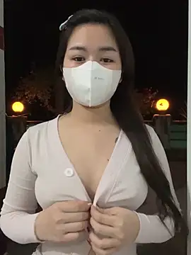 BabyThree  online show from January 28, 2025, 2:21 pm