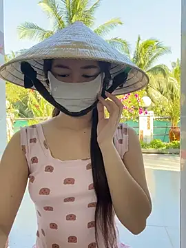 BabyThree  online show from February 28, 2025, 8:20 am