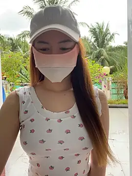 BabyThree  online show from September 9, 2025, 8:47 am