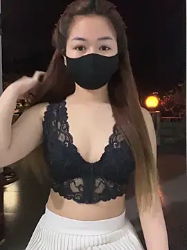 BabyThree  online show from February 4, 2026, 2:45 pm