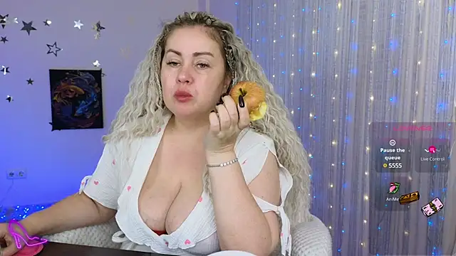 Snapshot of misskaassandraa chatting on December 14, 2024, 4:42 pm misskaassandraa online show from December 14, 2024, 4:42 pm