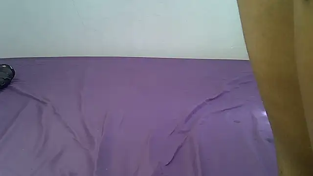 laetitia  online show from April 9, 2026, 11:04 am