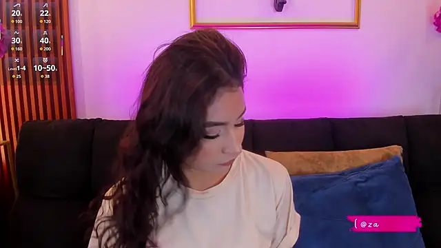 Snapshot of Zayda_1 chatting on February 6, 2026, 8:23 pm Zayda 1 online show from February 6, 2026, 8:23 pm