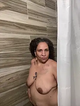 Snapshot of ladycreamypr2 chatting on February 8, 2026, 10:24 pm ladycreamypr2 online show from February 8, 2026, 10:24 pm