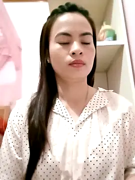 NgocQuyen2K online show from March 22, 2025, 10:04 pm