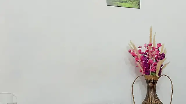 Latin Mature975 online show from October 5, 2025, 8:01 am