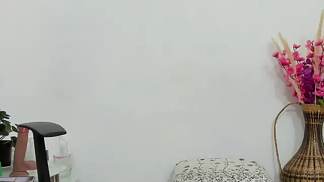 Latin Mature975 online show from October 9, 2025, 7:39 am