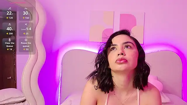 innocentlady  online show from September 19, 2025, 1:45 pm