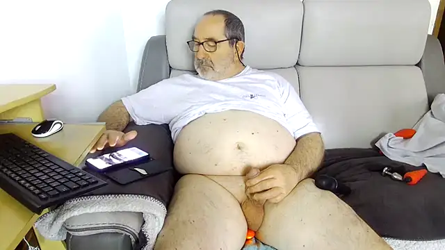 gillou1234 online show from March 10, 2025, 8:48 am