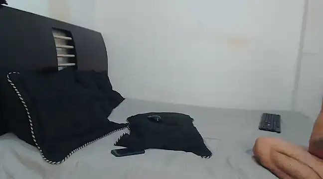 Hot Sharks  online show from February 21, 2025, 12:39 pm