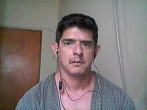 Snapshot of Marobronco chatting on November 30, 2025, 2:43 pm Marobronco online show from November 30, 2025, 2:43 pm