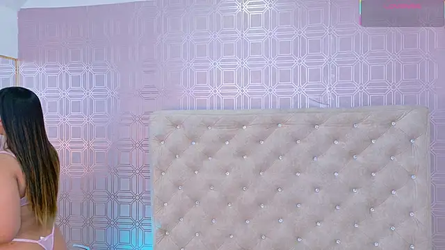 Snapshot of Sara_Desire chatting on November 23, 2025, 12:16 pm Sara Desire online show from November 23, 2025, 12:16 pm