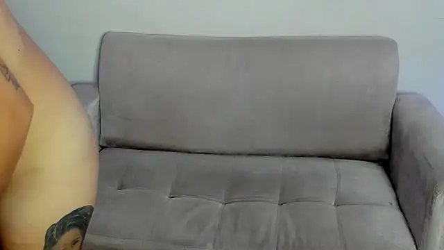 Lilacutte  online show from March 18, 2025, 10:46 am