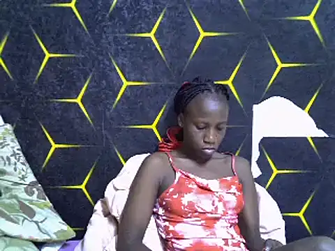 Snapshot of Spicey_diana chatting on February 15, 2025, 12:33 pm Spicey diana online show from February 15, 2025, 12:33 pm